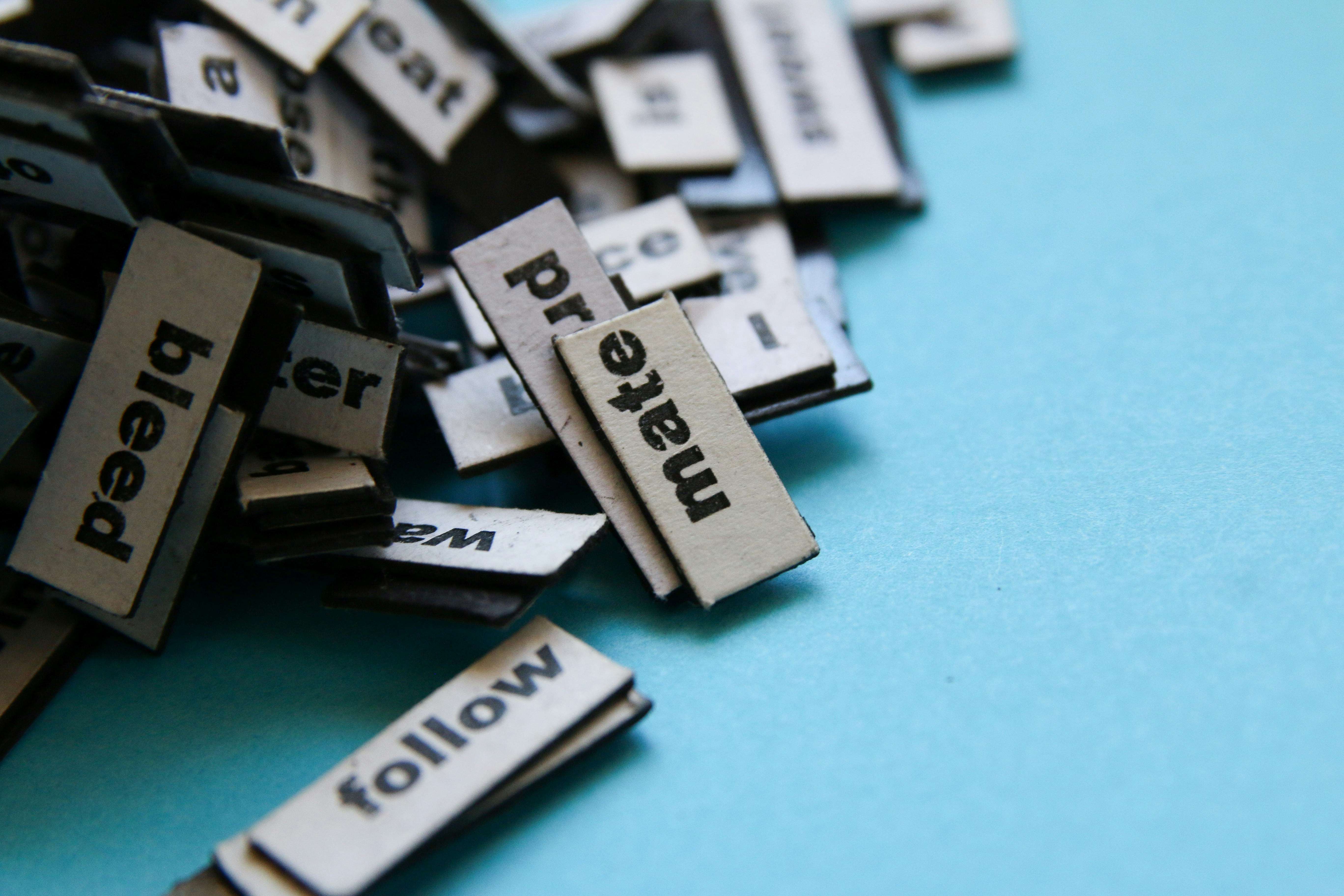 Ep. 220: Decoding Nonsense Lyrics – What’s Really Going On in Songwriting? (IYKYK) with Mike Errico